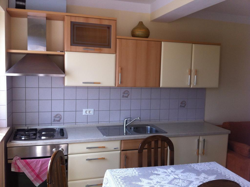 Kvajera Apartment โปเรช ห้อง รูปภาพ