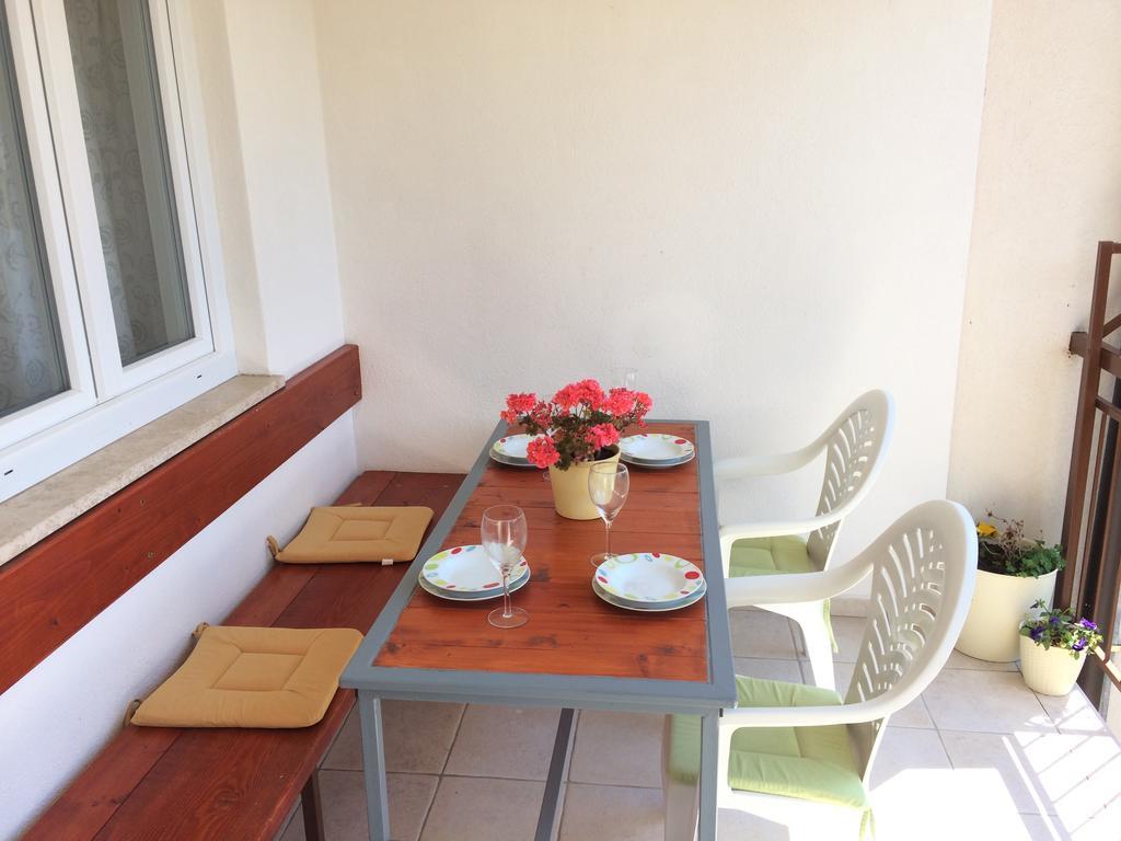 Kvajera Apartment โปเรช ภายนอก รูปภาพ