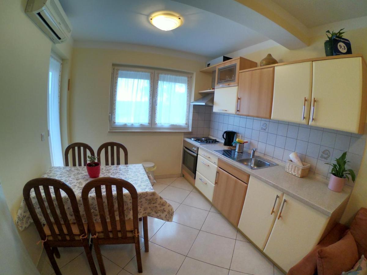 Kvajera Apartment โปเรช ภายนอก รูปภาพ