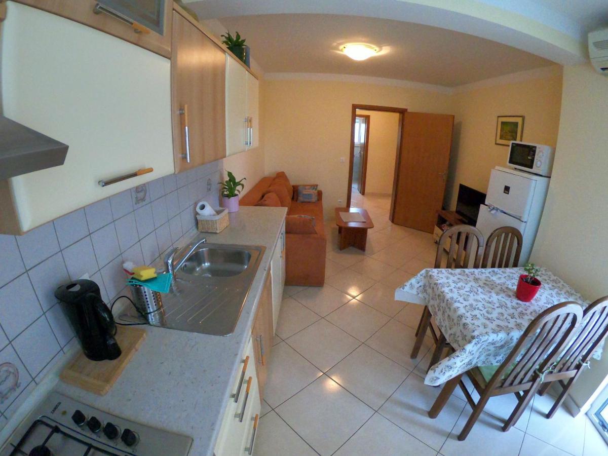 Kvajera Apartment โปเรช ภายนอก รูปภาพ